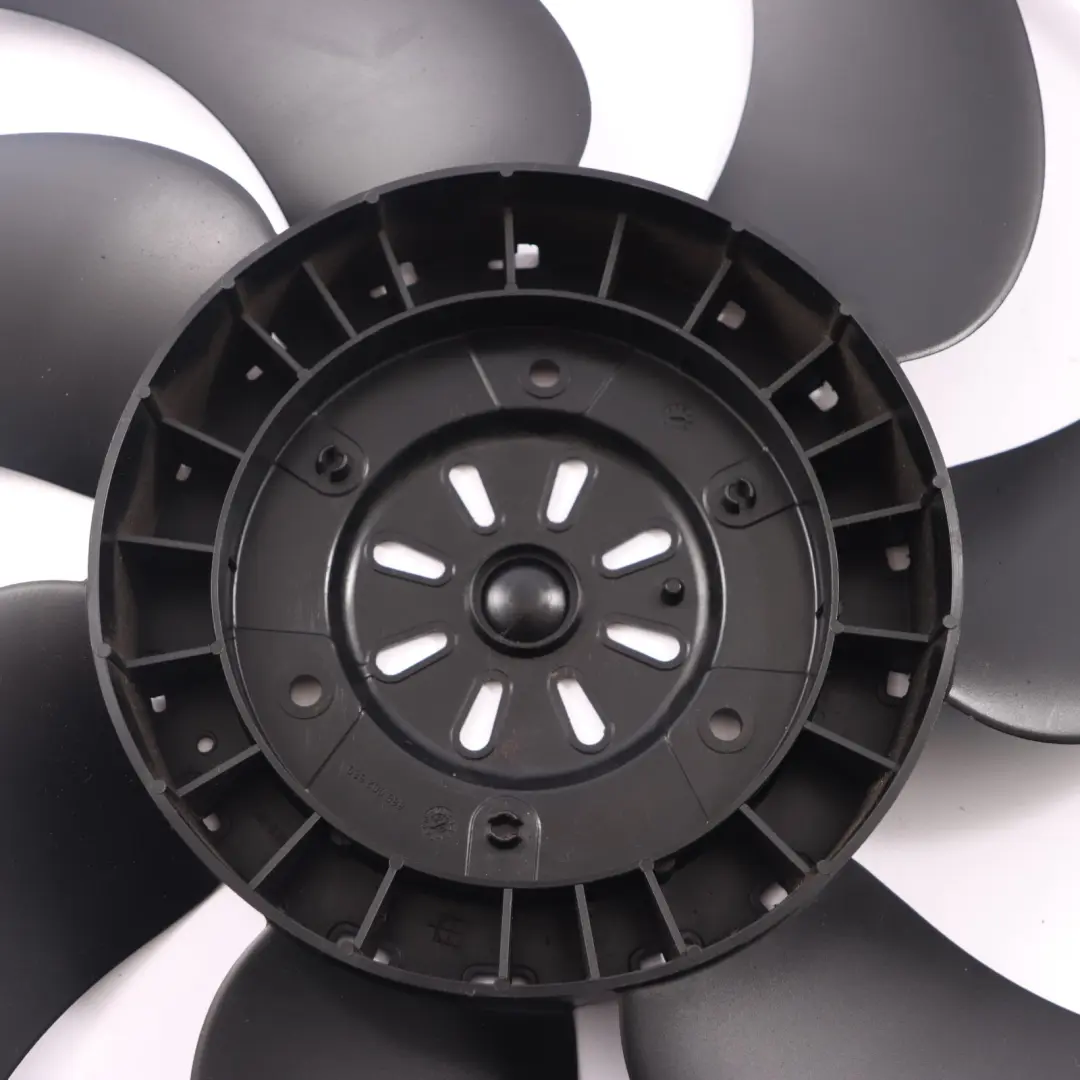 Mercedes W203 Motor Refrigeración Radiador Ventilador Cubierta 400W - SKU A2035001693-1 - Número de pieza A2035001693