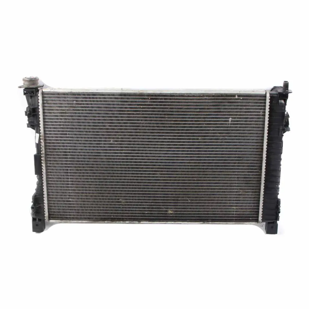 Radiateur de refroidissement du moteur à essence pour Mercedes R171 W203 à propos du numéro de pièce A2035003403 Mercedes R171 W203 Radiateur de refroidissement du moteur à essence - SKU A2035003403 - Numéro de pièce A2035003403