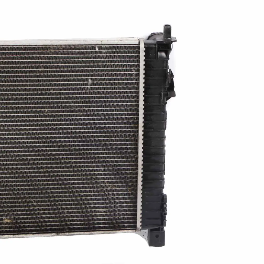 Refrigerante Radiador Gasolina Enfriamiento para Mercedes R171 W203 con número de pieza A2035003403 Mercedes R171 W203 Refrigerante Radiador Gasolina Enfriamiento - SKU A2035003403 - Número de pieza A2035003403