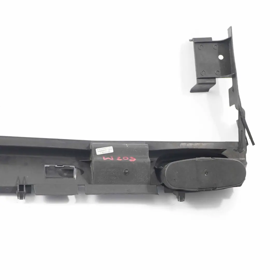 Mercedes W203 Radiatore deflettore d'aria guida pannello copertura - SKU A2035052730 - Numero di parte A2035052730