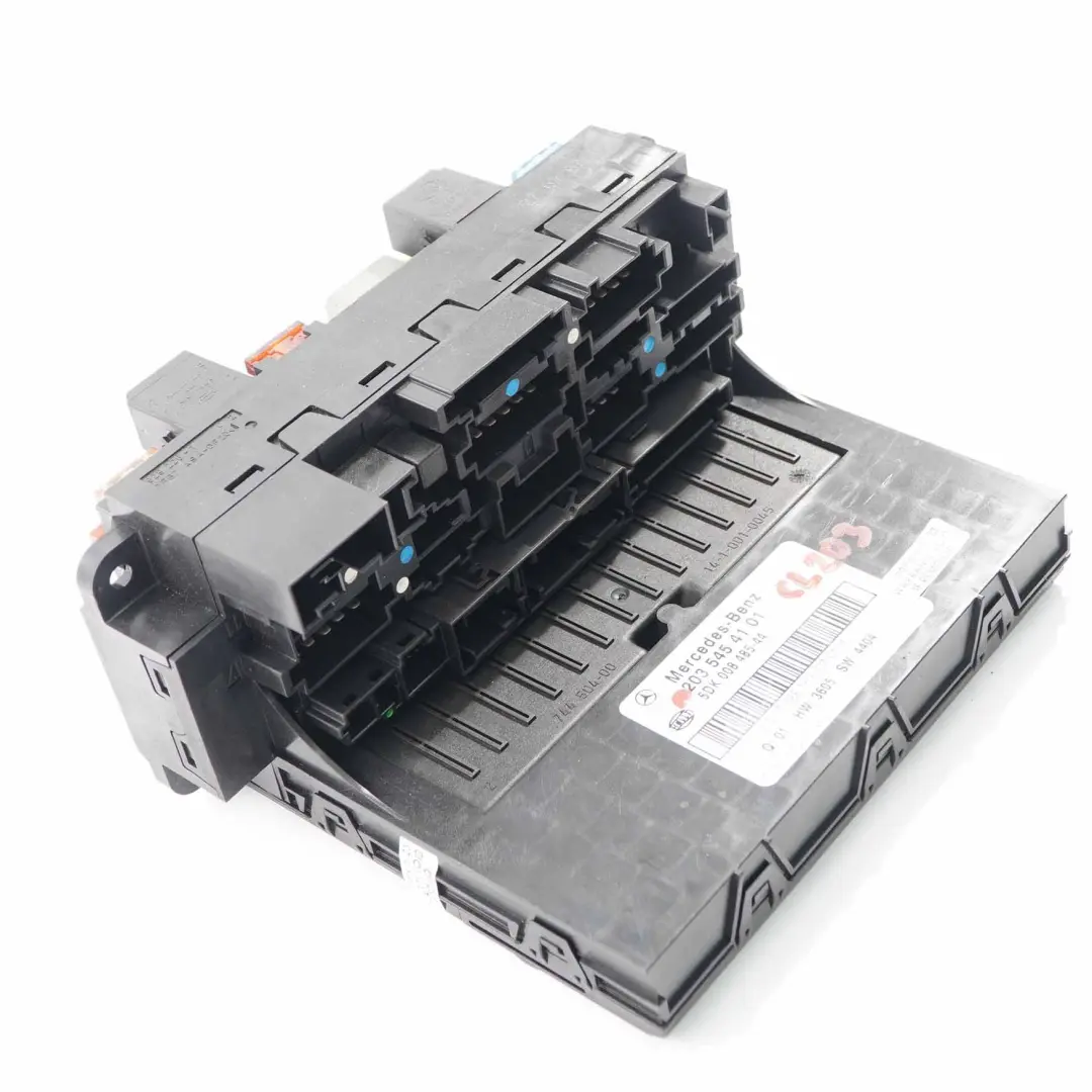 Mercedes W203 Boîte fusibles module contrôle de l'unité SAM avant - SKU A2035454101 - Numéro de pièce A2035454101