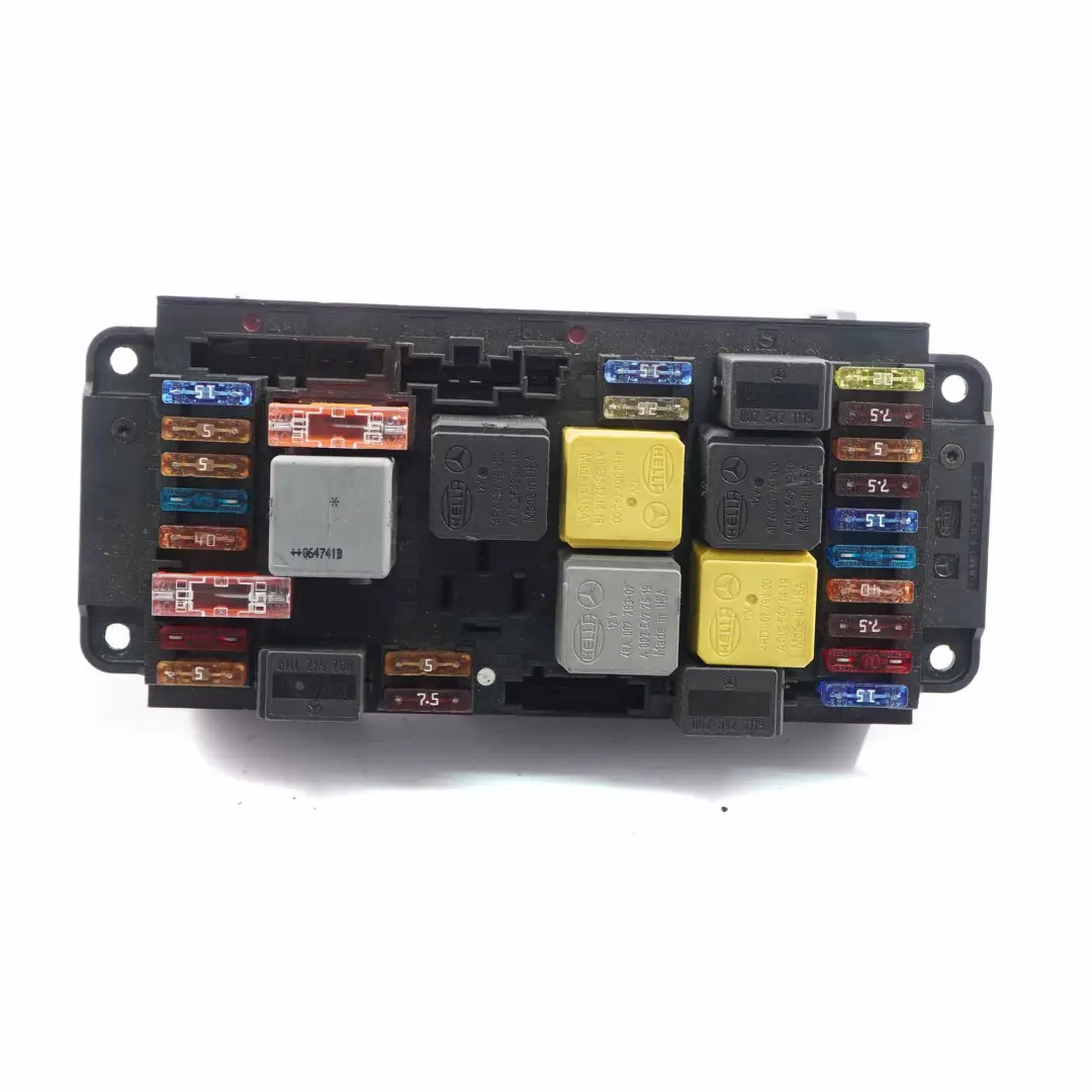 Mercedes W203 Boîte fusibles module contrôle de l'unité SAM avant - SKU A2035454101 - Numéro de pièce A2035454101