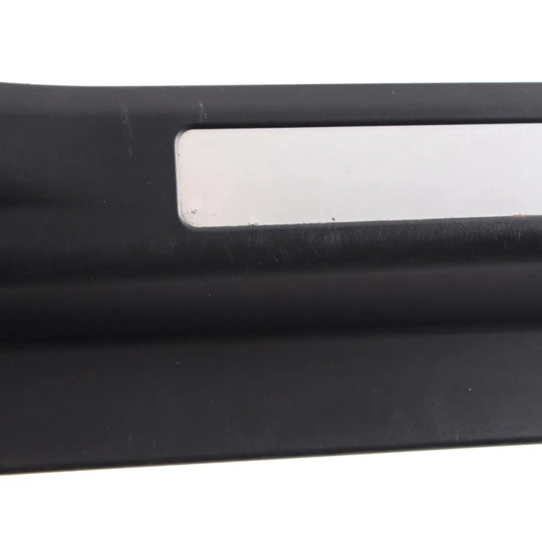 Delantero Derecho Umbral de Puerta Placa de Entrada Cubierta Trim para Mercedes W203 con número de pieza A2036800835 Mercedes W203 Delantero Derecho Umbral de Puerta Placa de Entrada Cubierta Trim - SKU A2036800835 - Número de pieza A2036800835