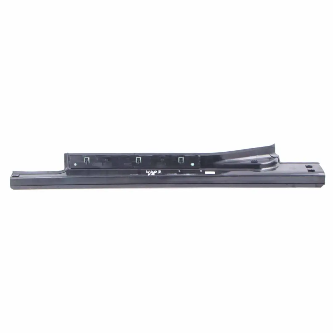 Mercedes W203 Listwa Progowa Przednia Prawa - SKU A2036800835 - Numer Części A2036800835