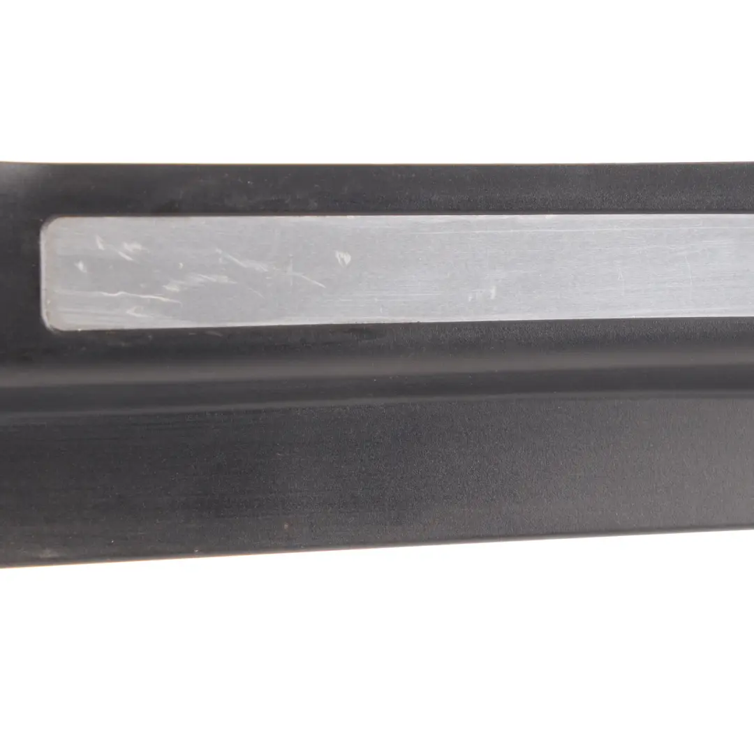 davanzale posteriore destro della porta piatto ingresso copertura per Mercedes W203 con numero di parte A2036800935 Mercedes W203 davanzale posteriore destro della porta piatto ingresso copertura - SKU A2036800935 - Numero di parte A2036800935