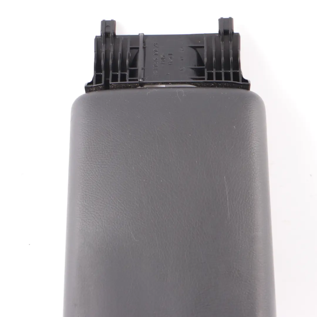  Accoudoir Mercedes W203 Console Central Cache Panneau Accoudoir Noir - SKU A2036802639 - Numéro de pièce A2036802639