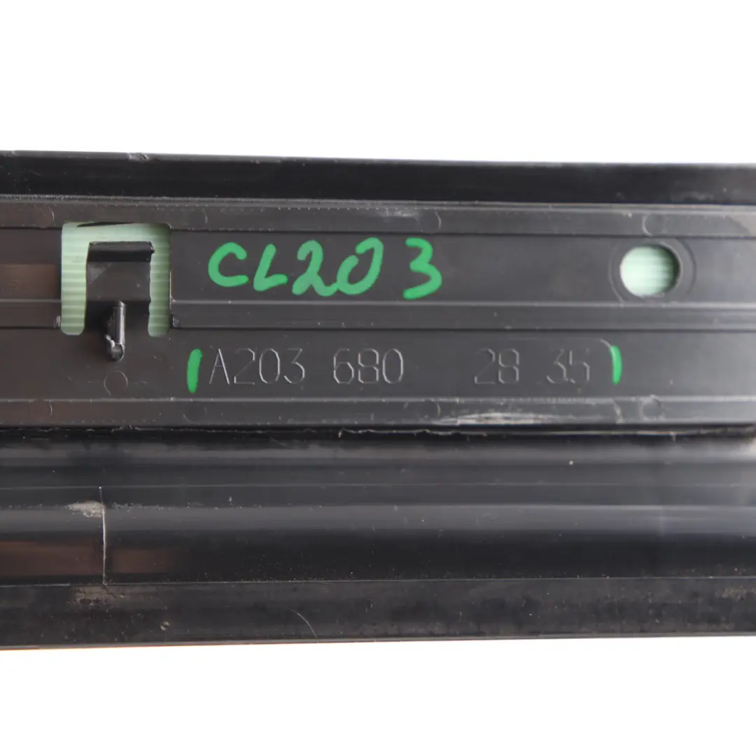Sill Step Front Right Door Plate Entrance Cover Trim per Mercedes CLC CL203 con numero di parte A2036802835 Mercedes CLC CL203 Sill Step Front Right Door Plate Entrance Cover Trim - SKU A2036802835 - Numero di parte A2036802835