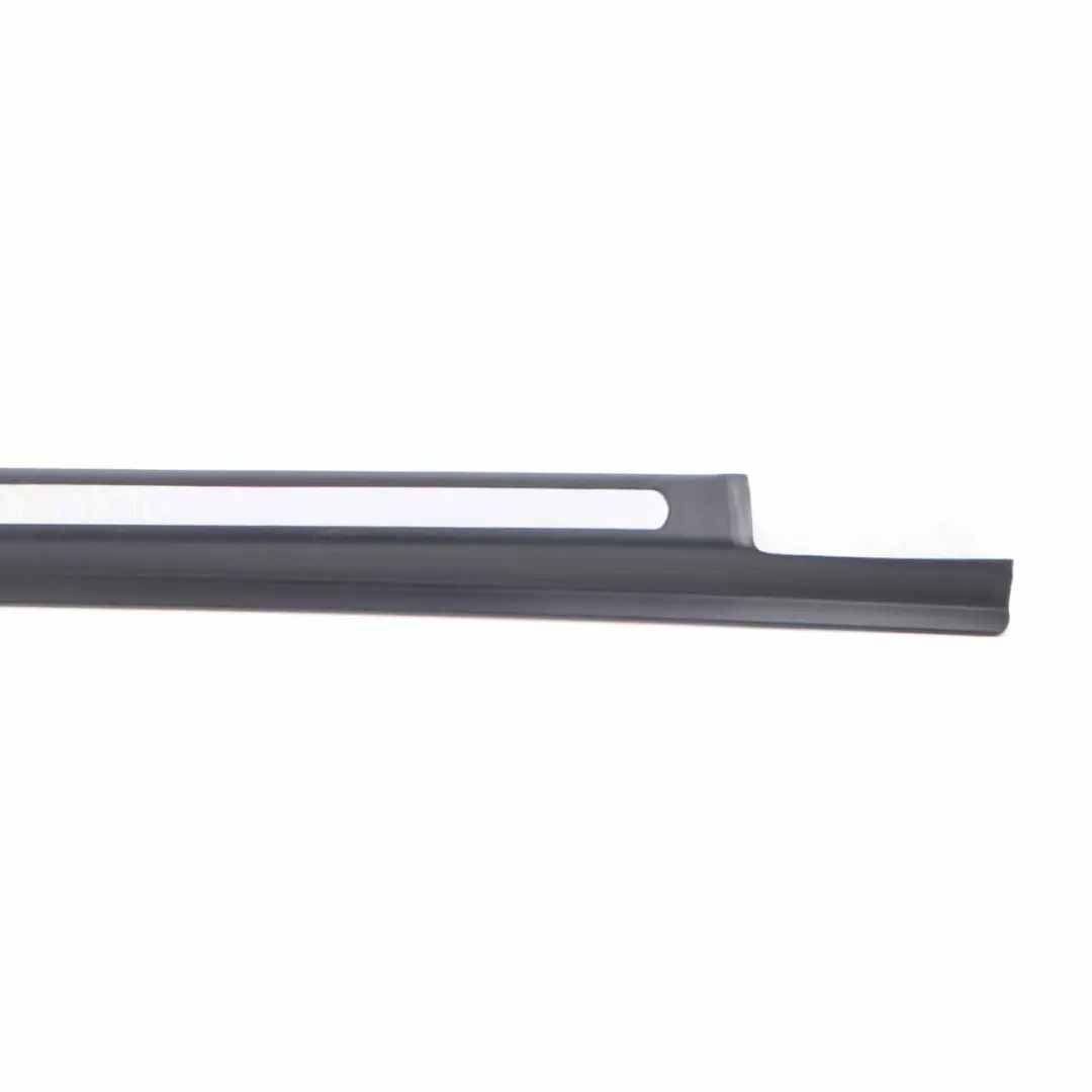 Sill Step Front Right Door Plate Entrance Cover Trim per Mercedes CLC CL203 con numero di parte A2036802835 Mercedes CLC CL203 Sill Step Front Right Door Plate Entrance Cover Trim - SKU A2036802835 - Numero di parte A2036802835