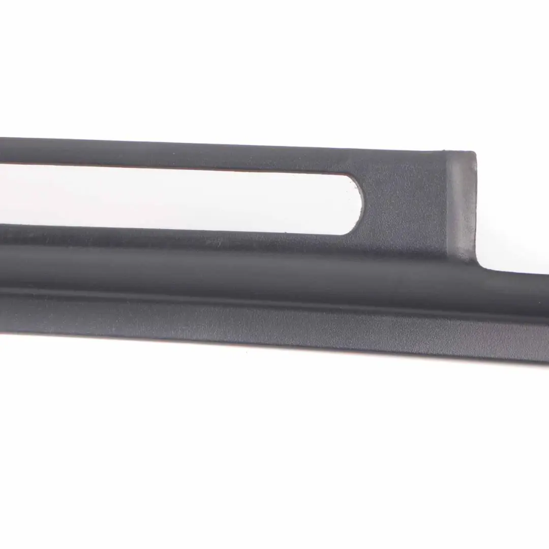 Sill Step Front Right Door Plate Entrance Cover Trim per Mercedes CLC CL203 con numero di parte A2036802835 Mercedes CLC CL203 Sill Step Front Right Door Plate Entrance Cover Trim - SKU A2036802835 - Numero di parte A2036802835