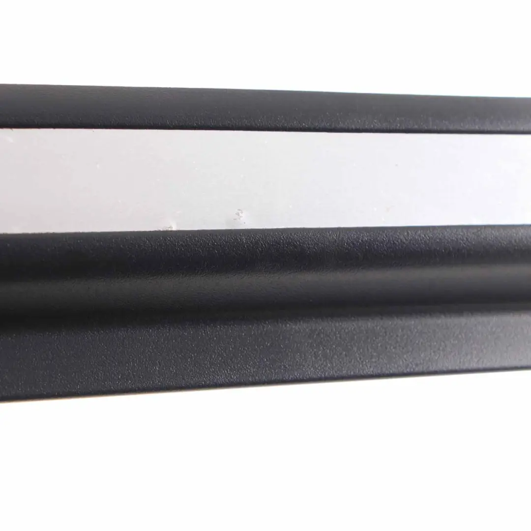 Sill Step Front Right Door Plate Entrance Cover Trim per Mercedes CLC CL203 con numero di parte A2036802835 Mercedes CLC CL203 Sill Step Front Right Door Plate Entrance Cover Trim - SKU A2036802835 - Numero di parte A2036802835