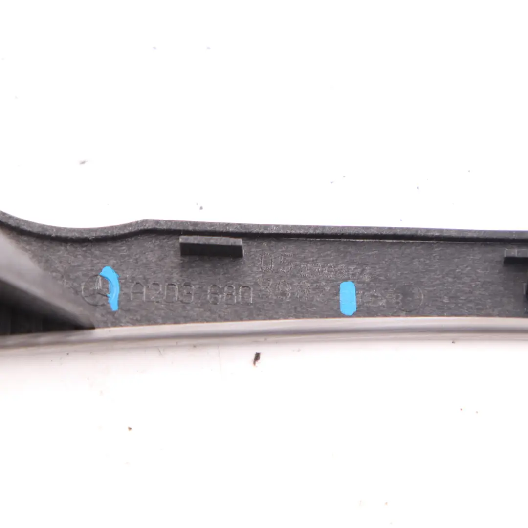 Cubierta Climatizador Panel Salpicadero Aluminio para Mercedes W203 con número de pieza A2036803982 Mercedes W203 Cubierta Climatizador Panel Salpicadero Aluminio - SKU A2036803982 - Número de pieza A2036803982