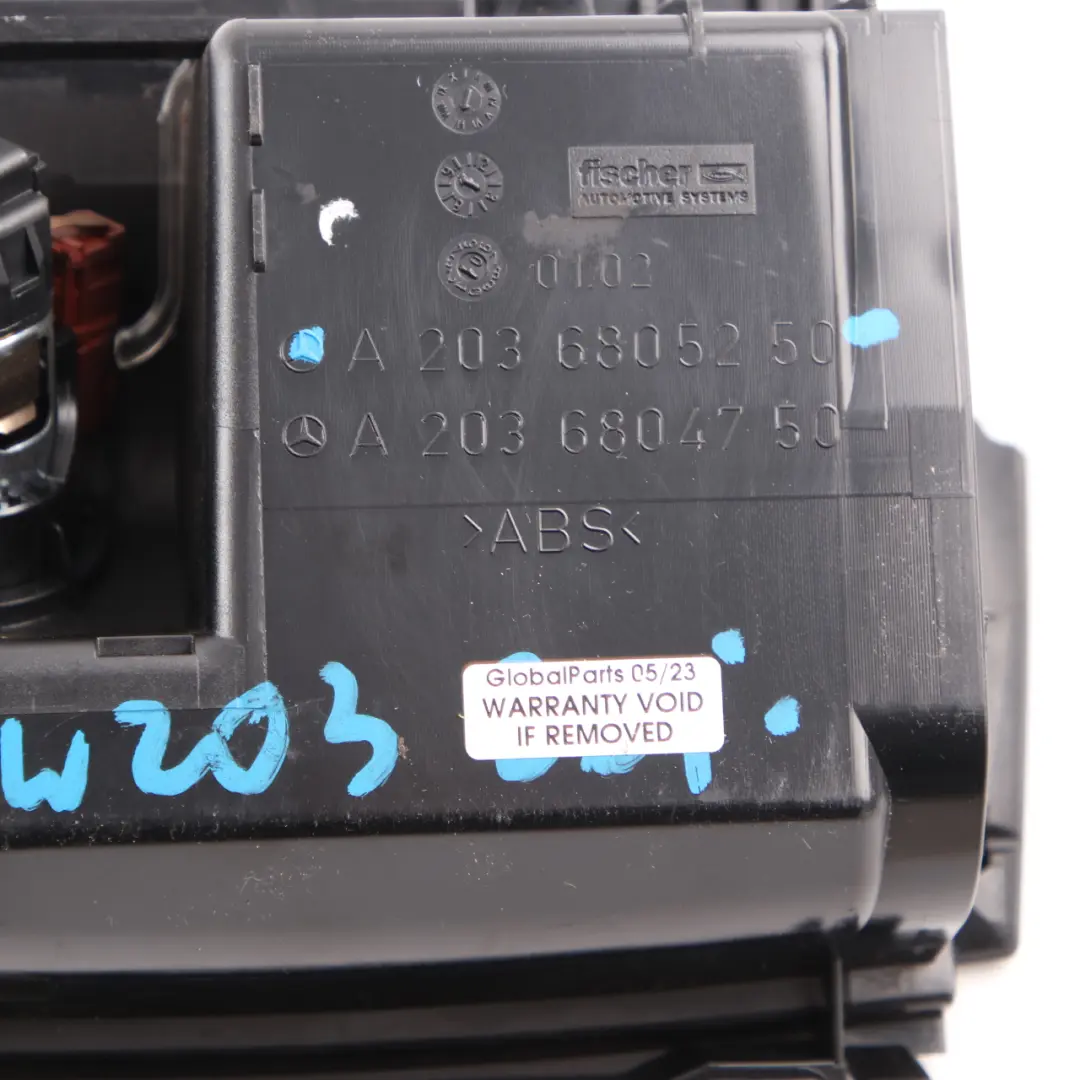 Mercedes CL203 W203 Console centrale avant Cendrier - SKU A2036805250 - Numéro de pièce A2036805250
