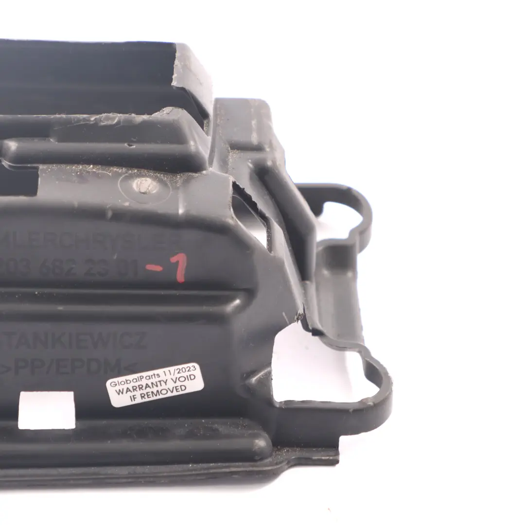 Selector marchas Tapa palanca cambios Embellecedor para Mercedes W203 con número de pieza A2036822301 Mercedes W203 Selector marchas Tapa palanca cambios Embellecedor - SKU A2036822301-1 - Número de pieza A2036822301