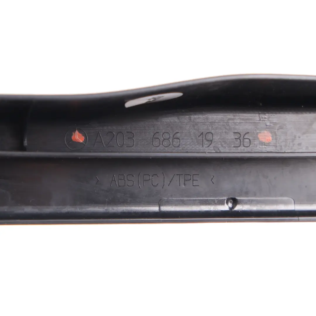 Carril Escalón Alféizar Izquierda Puerta Cubierta para Mercedes CL203 con número de pieza A2036861936 Mercedes CL203 Carril Escalón Alféizar Izquierda Puerta Cubierta - SKU A2036861936-2 - Número de pieza A2036861936