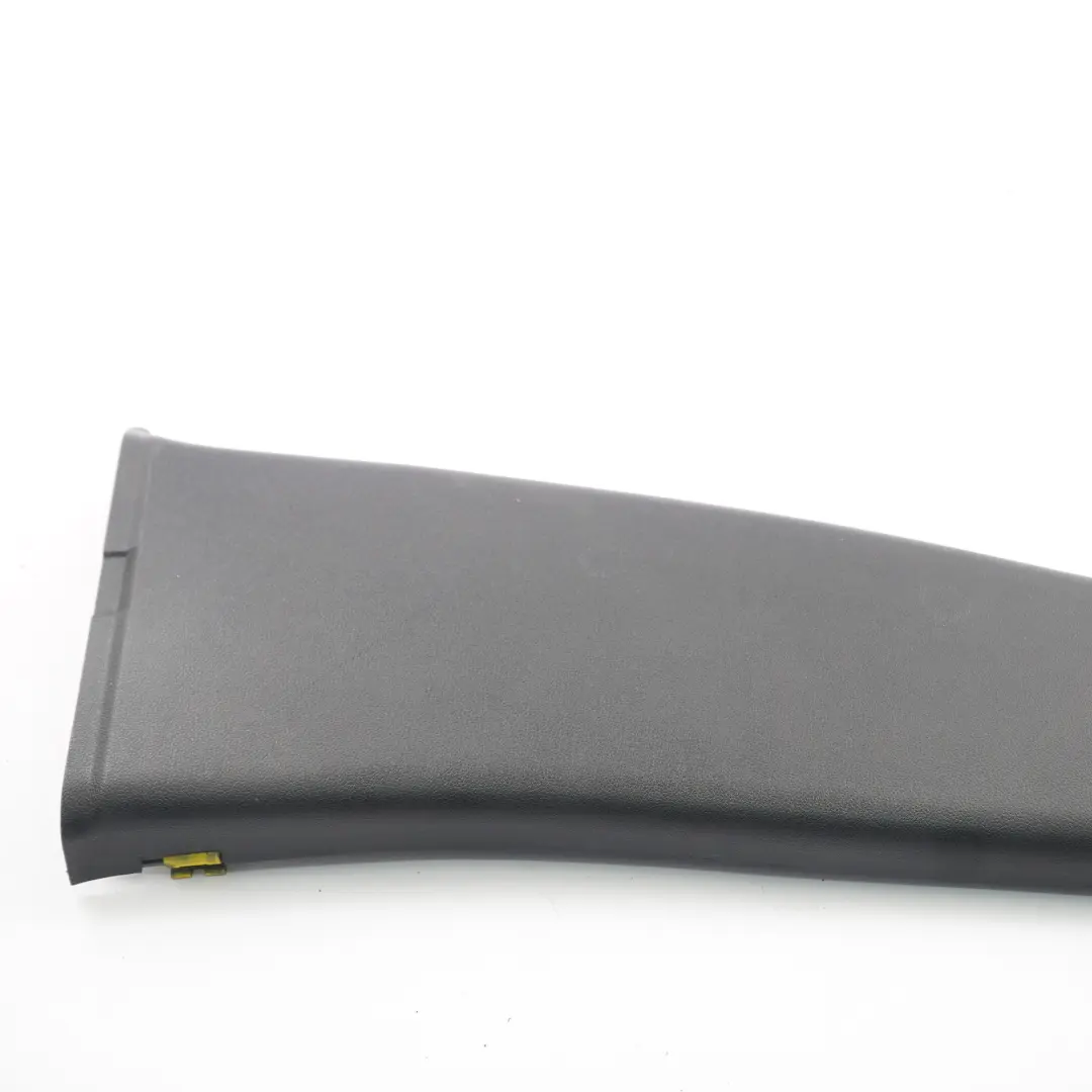 Mercedes W203 Columna Panel embellecedor inferior Derecho Negro - SKU A2036901253-2 - Número de pieza A2036901253