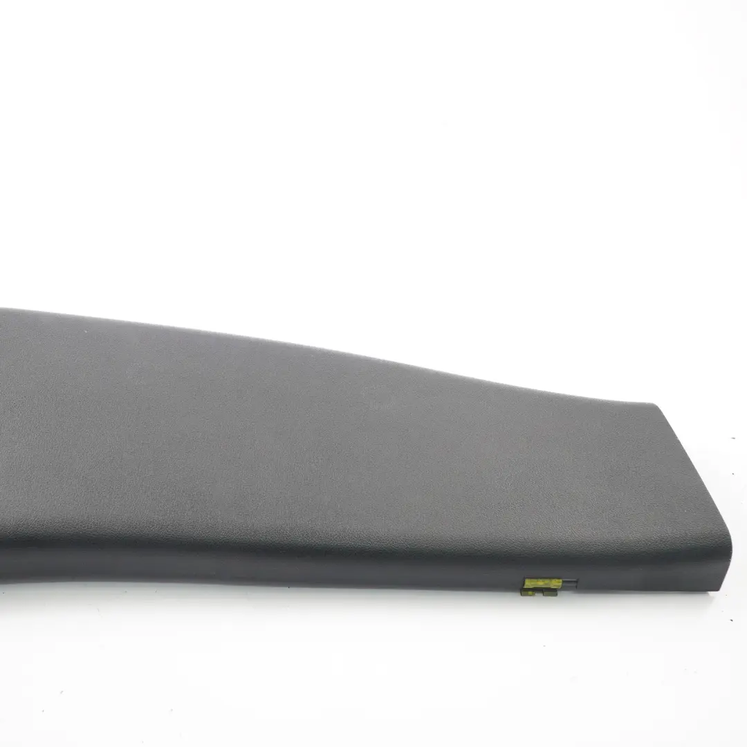 Mercedes W203 Columna Panel embellecedor inferior Derecho Negro - SKU A2036901253-2 - Número de pieza A2036901253