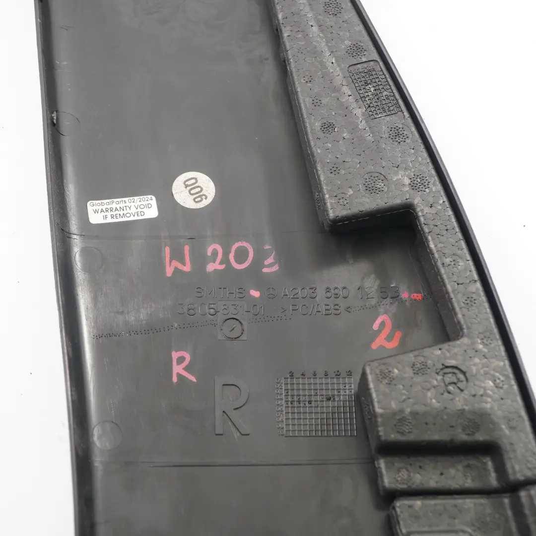 Mercedes W203 Columna Panel embellecedor inferior Derecho Negro - SKU A2036901253-2 - Número de pieza A2036901253