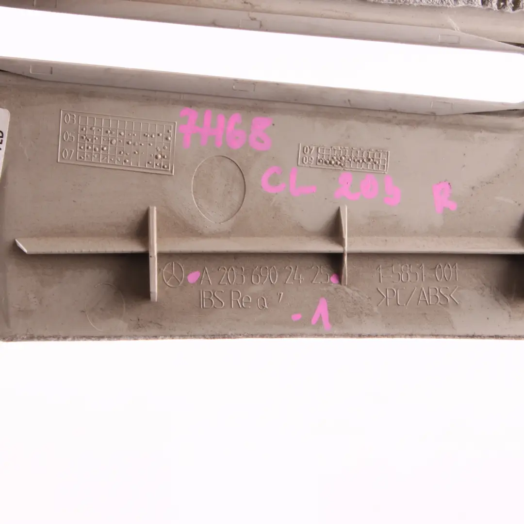 Verkleidung C-Säule Rechts Grau für Mercedes CL203 mit Teilenummer A2036902425 Mercedes CL203 Verkleidung C-Säule Rechts Grau - SKU A2036902425-1 - Teilenummer A2036902425