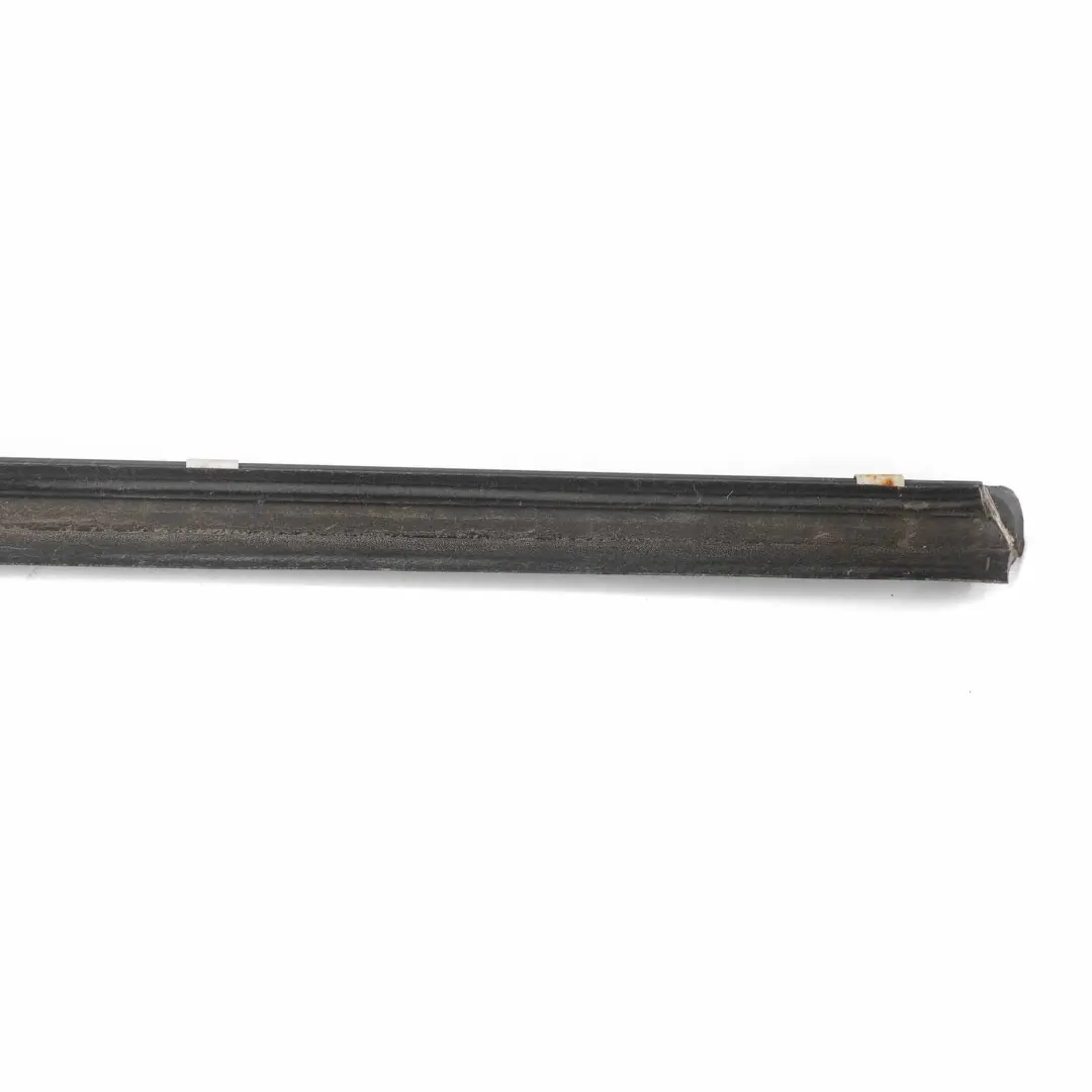 Mercedes W203 Burlete de puerta delantera derecha - SKU A2036903680-1 - Número de pieza A2036903680