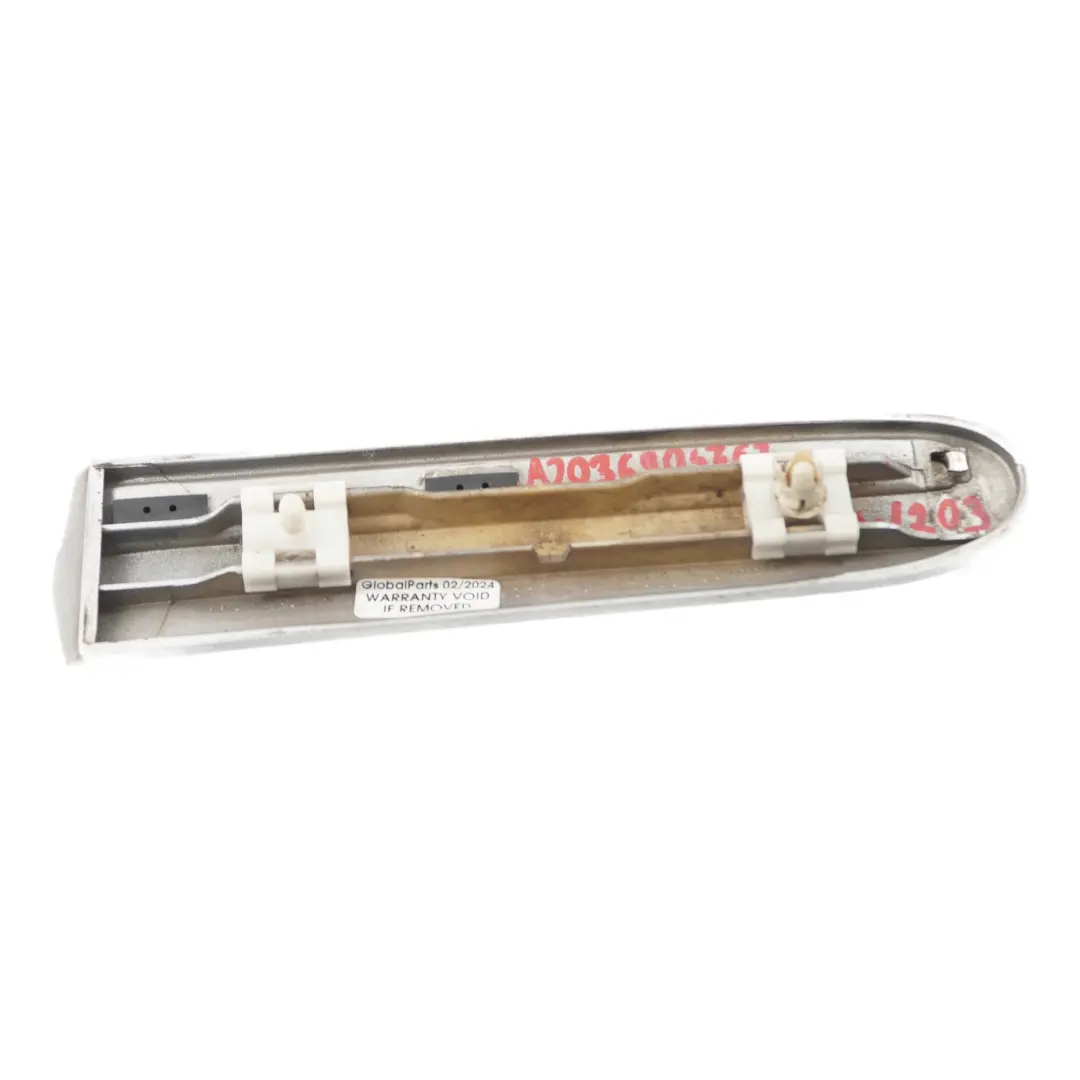 Mercedes W203 Aile avant gauche Moulage Argent Iridium 775 - SKU A2036904762-IRS - Numéro de pièce A2036904762