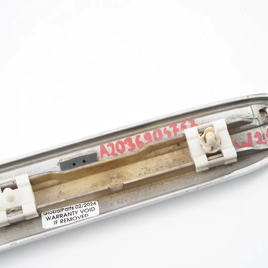 Guardabarros delantero izquierdo Moldura Iridium Plata para Mercedes W203 con número de pieza A2036904762 Mercedes W203 Guardabarros delantero izquierdo Moldura Iridium Plata - SKU A2036904762-IRS - Número de pieza A2036904762