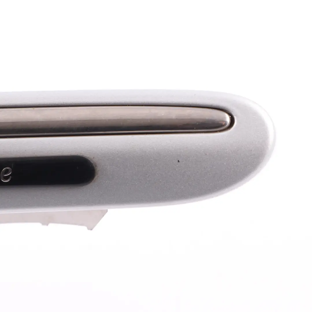 Moldura de guardabarros delantero derecho Mercedes W203 Iridium Silver - 775 para con número de pieza A2036904862 Moldura de guardabarros delantero derecho Mercedes W203 Iridium Silver - 775 - SKU A2036904862-IRS - Número de pieza A2036904862