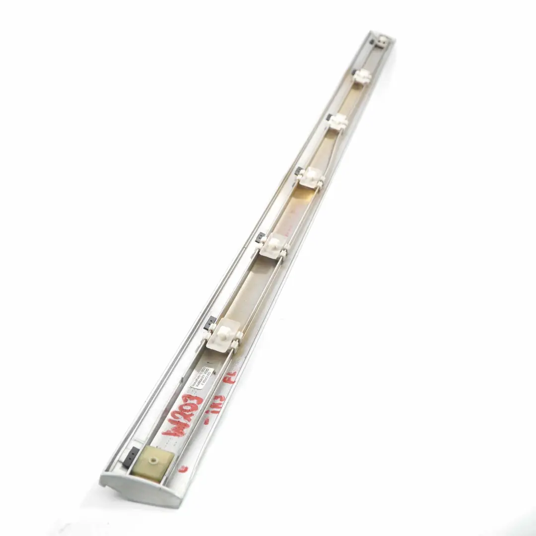 Mercedes W203 Türverkleidung Zierleiste vorne links Iridium Silber - 775 - SKU A2036904962-IRS - Teilenummer A2036904962