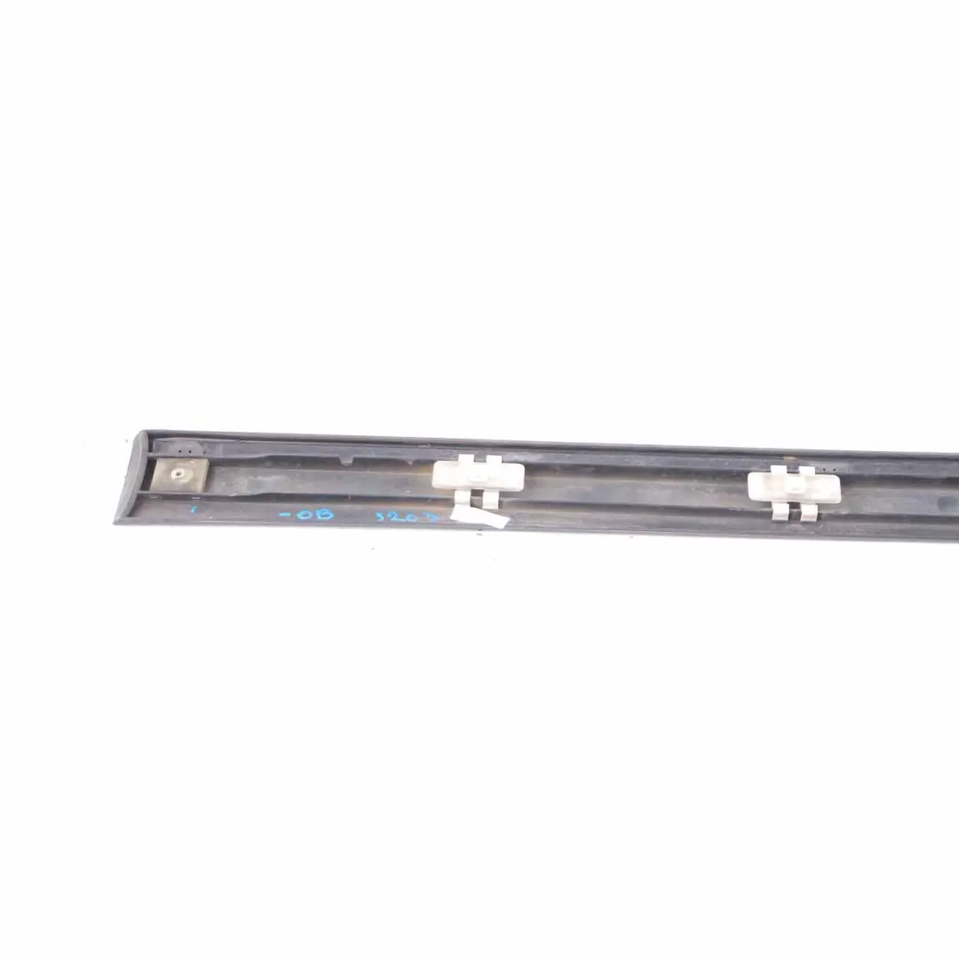 Mercedes W203 Baguette garniture porte avant gauche Noir obsidien métallisé 197 - SKU A2036904962-OB - Numéro de pièce A2036904962