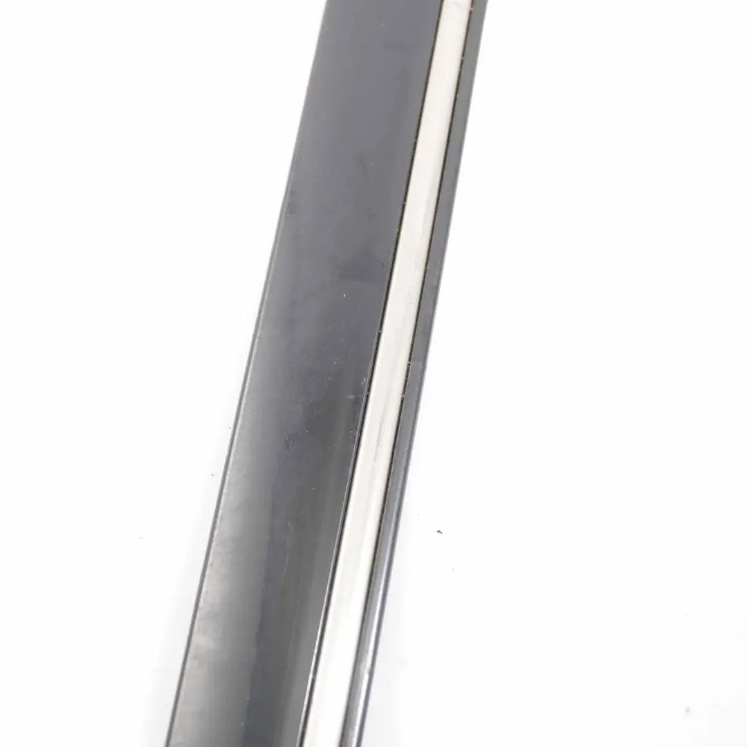 Mercedes W203 moldura puerta delantera derecha Cubierta Negro Diamante - 768 - SKU A2036905062-DSCH - Número de pieza A2036905062