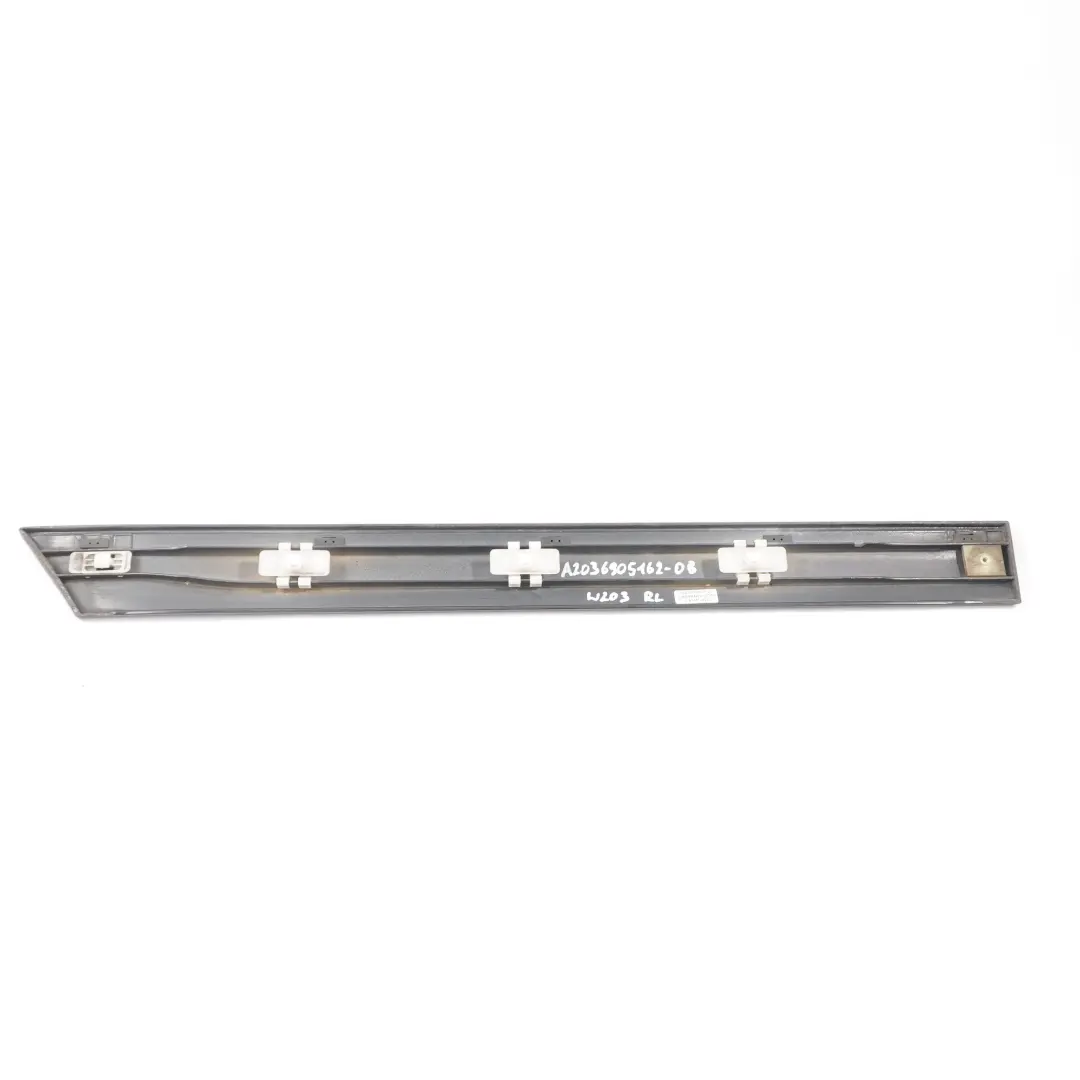 Mercedes W203 Tür verkleidung Leiste hinten links Obsidian Schwarz Metallic 197 - SKU A2036905162-OB - Teilenummer A2036905162
