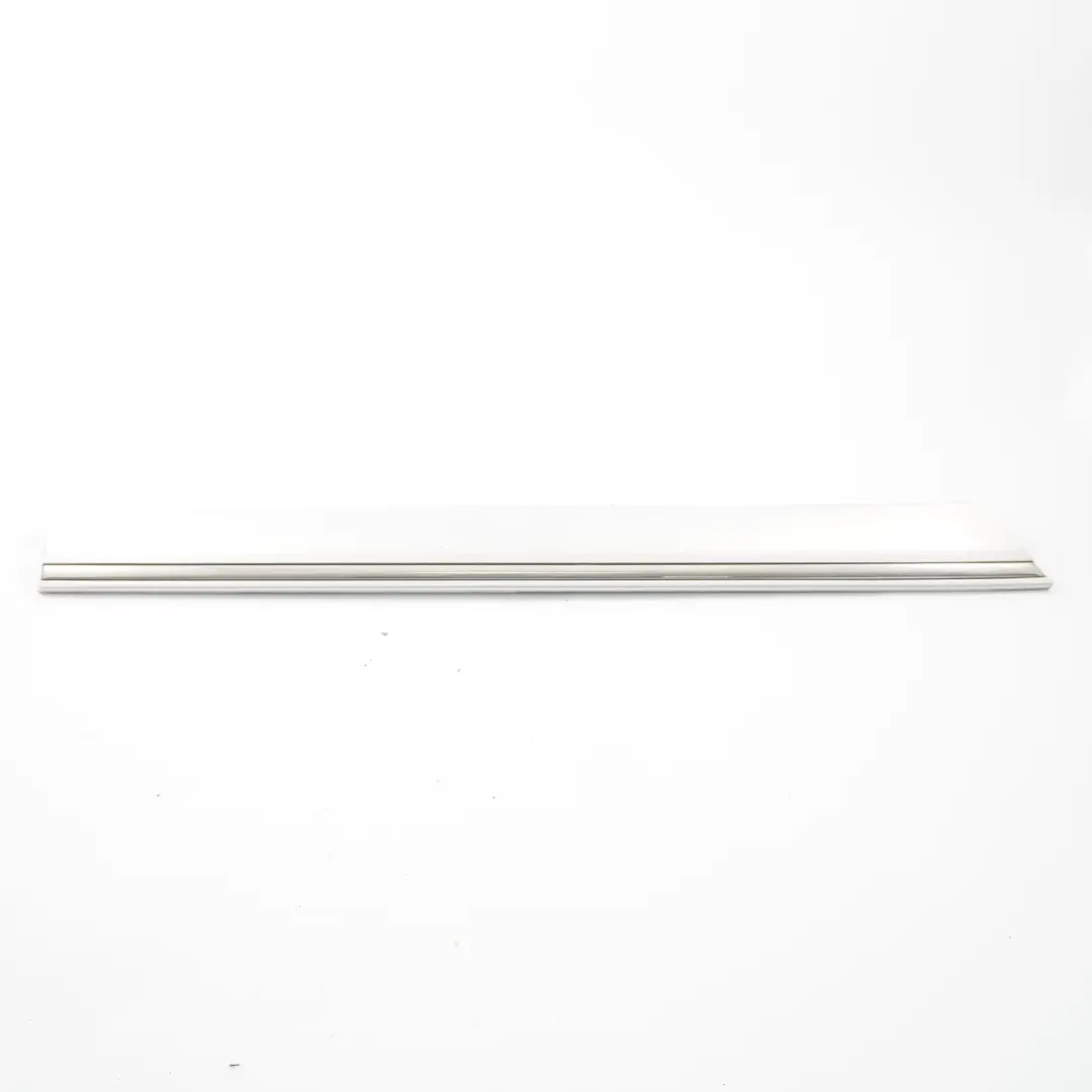 Mercedes W203 Moulure de porte arrière droite Iridium Silver - 775 - SKU A2036905262-IRS - Numéro de pièce A2036905262