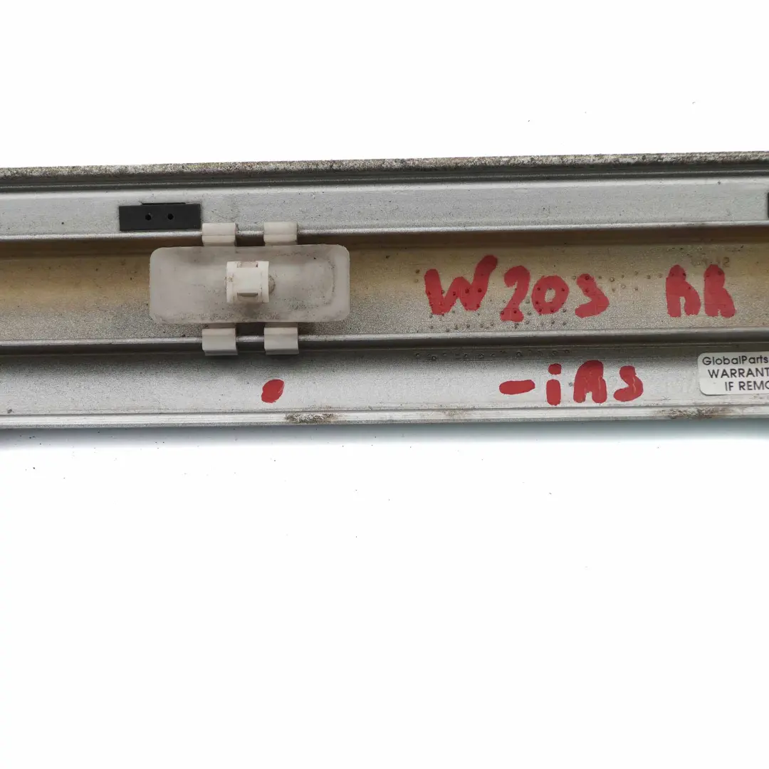 Mercedes W203 Moulure de porte arrière droite Iridium Silver - 775 - SKU A2036905262-IRS - Numéro de pièce A2036905262