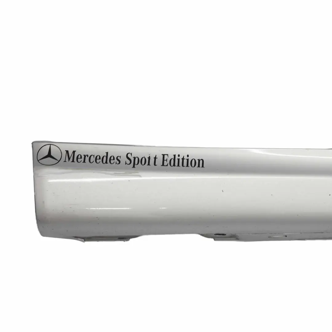 Mercedes CL203 Cache latérale Panneau de garniture droit Iridium Silver - 775 - SKU A2036980654-IRS - Numéro de pièce A2036980654