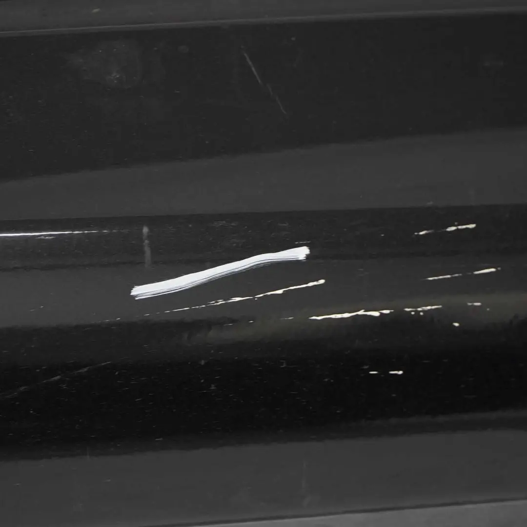 Mercedes W203 Cache seuil de porte gauche Noir Obsidien Métallisé - 197 - SKU A2036981354-OB - Numéro de pièce A2036981354