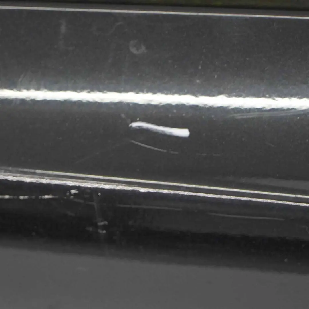 Cache seuil de porte gauche Noir Obsidien Métallisé - 197 pour Mercedes W203 à propos du numéro de pièce A2036981354 Mercedes W203 Cache seuil de porte gauche Noir Obsidien Métallisé - 197 - SKU A2036981354-OB - Numéro de pièce A2036981354