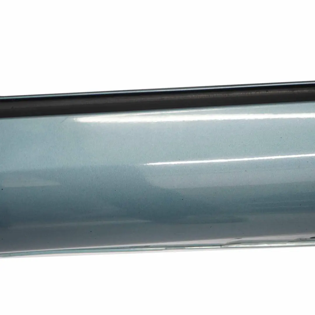 Copertura laterale soglia porta destra Aragonite Blue - 941 per Mercedes W203 con numero di parte A2036981454 Mercedes W203 Copertura laterale soglia porta destra Aragonite Blue - 941 - SKU A2036981454-ABM - Numero di parte A2036981454
