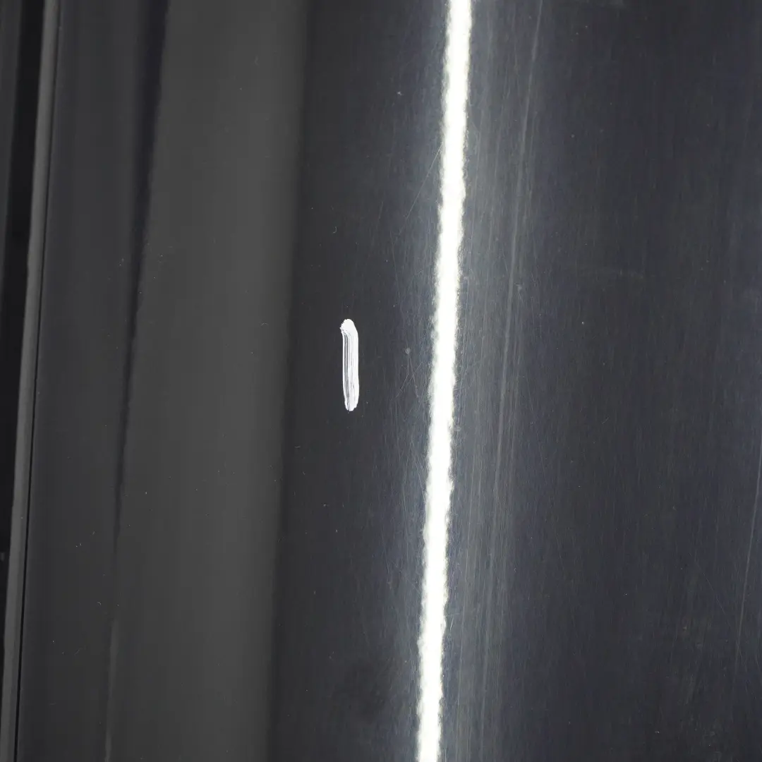 Puerta Delantera Izquierda Diamantschwarz Diamond Black - 768 para Mercedes W203 con número de pieza A2037200105 Mercedes W203 Puerta Delantera Izquierda Diamantschwarz Diamond Black - 768 - SKU A2037200105-DSCH - Número de pieza A2037200105