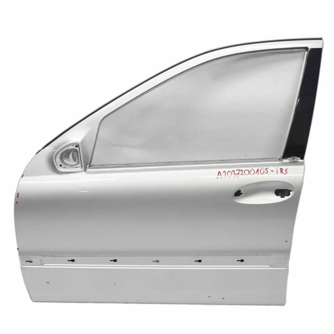 Drzwi Lewy Przód Iridium Silver 775 do Mercedes W203 o numerze A2037200105 Mercedes W203 Drzwi Lewy Przód Iridium Silver 775 - SKU A2037200105-IRS1 - Numer Części A2037200105