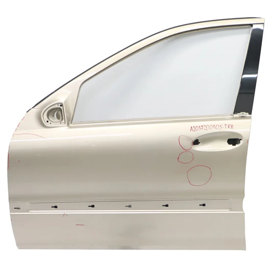 Puerta Delantera Izquierda Travertino Beige Metalizado - 693 para Mercedes W203 con número de pieza A2037200105 Mercedes W203 Puerta Delantera Izquierda Travertino Beige Metalizado - 693 - SKU A2037200105-TRB - Número de pieza A2037200105