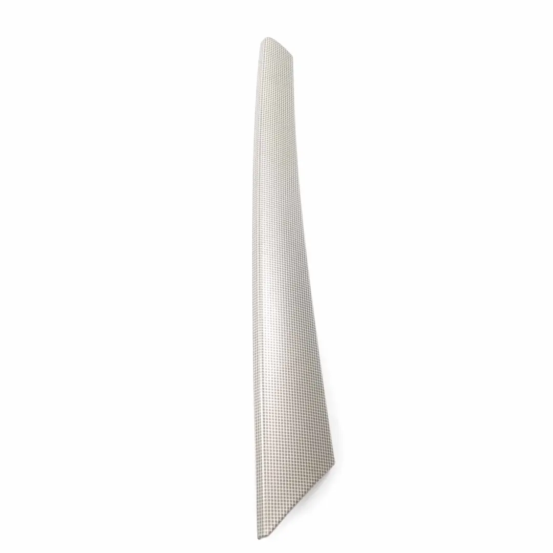 Mercedes W203 Panel puerta delantera derecha Decoración Strip - SKU A2037200422 - Número de pieza A2037200422