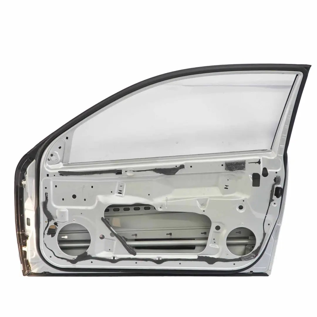 Puerta Delantera Derecha Plata Iridium Metalizado - 775 para Mercedes CLC CL203 con número de pieza A2037201605 Mercedes CLC CL203 Puerta Delantera Derecha Plata Iridium Metalizado - 775 - SKU A2037201605-IRS1 - Número de pieza A2037201605