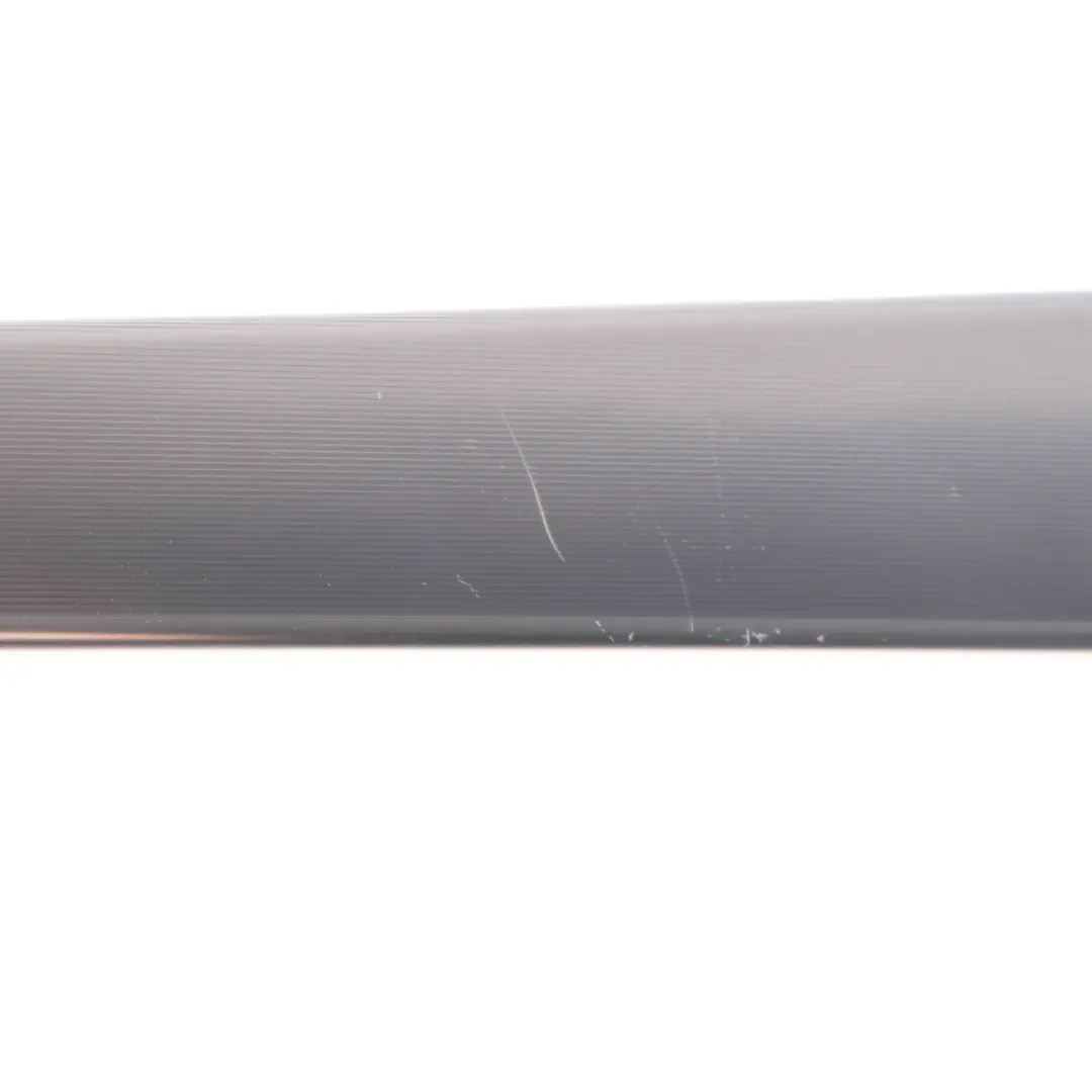 Mercedes W203 S203 Striscia copertura porta Trim anteriore sinistro - SKU A2037202122 - Numero di parte A2037202122