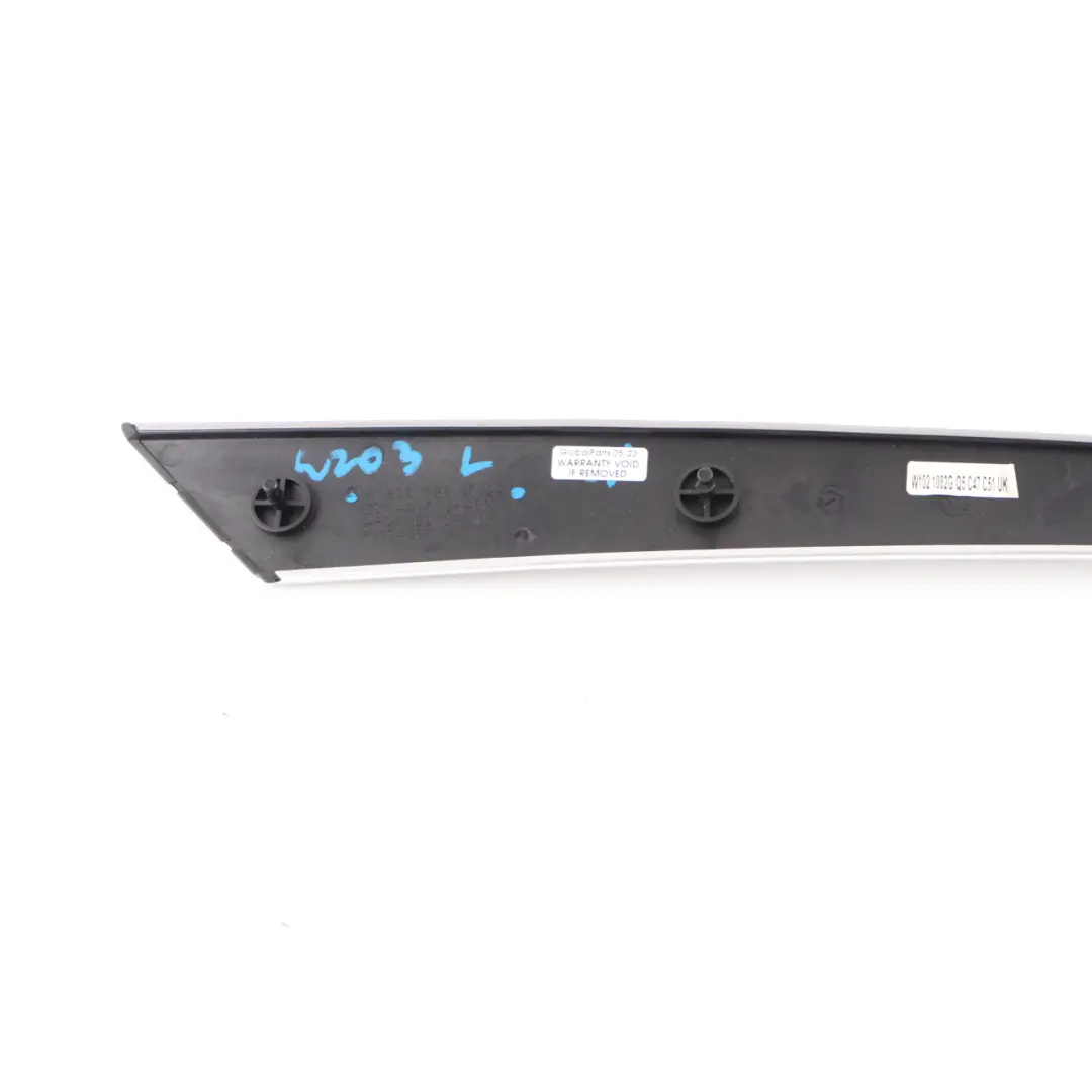 Mercedes W203 S203 Striscia copertura porta Trim anteriore sinistro - SKU A2037202122 - Numero di parte A2037202122