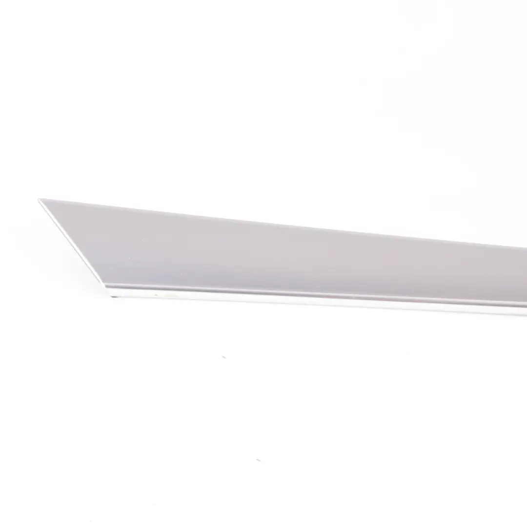 Mercedes W203 S203 Striscia copertura porta Trim anteriore destro - SKU A2037202222 - Numero di parte A2037202222