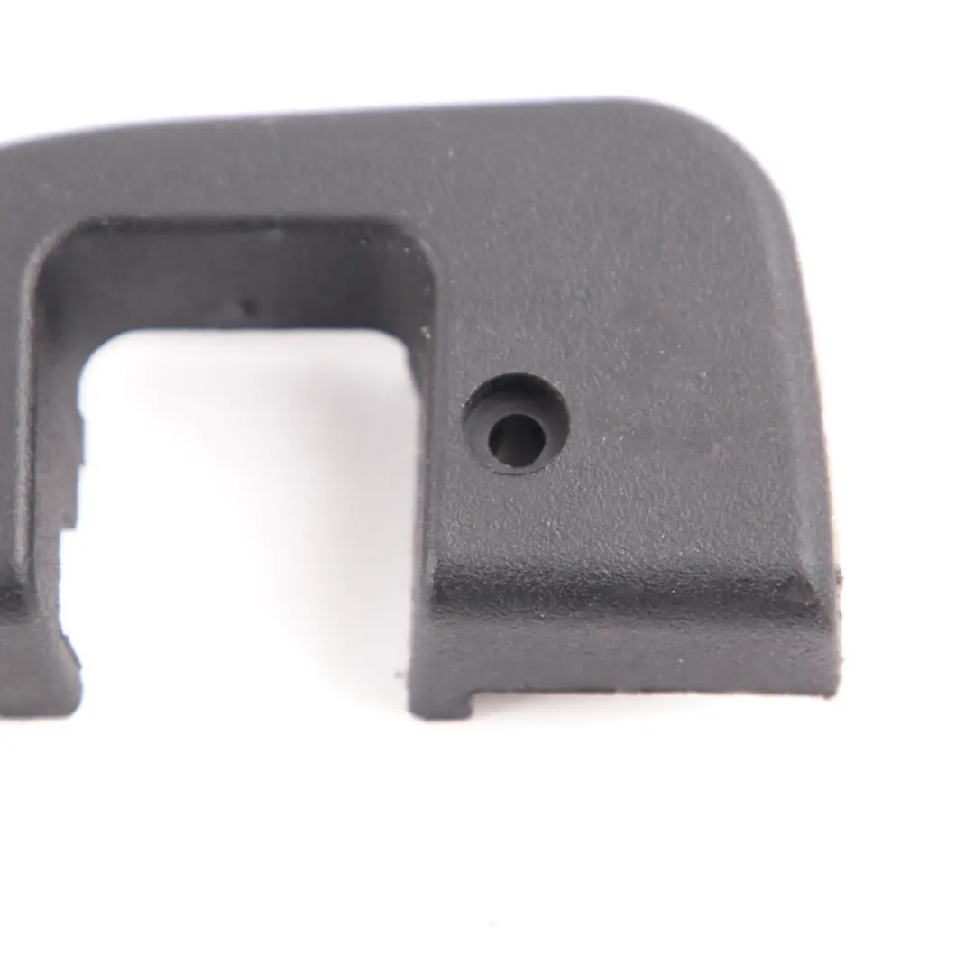  Serrure Mercedes W203 C209 Porte avant gauche l'entourage serrure - SKU A2037230124-3 - Numéro de pièce A2037230124