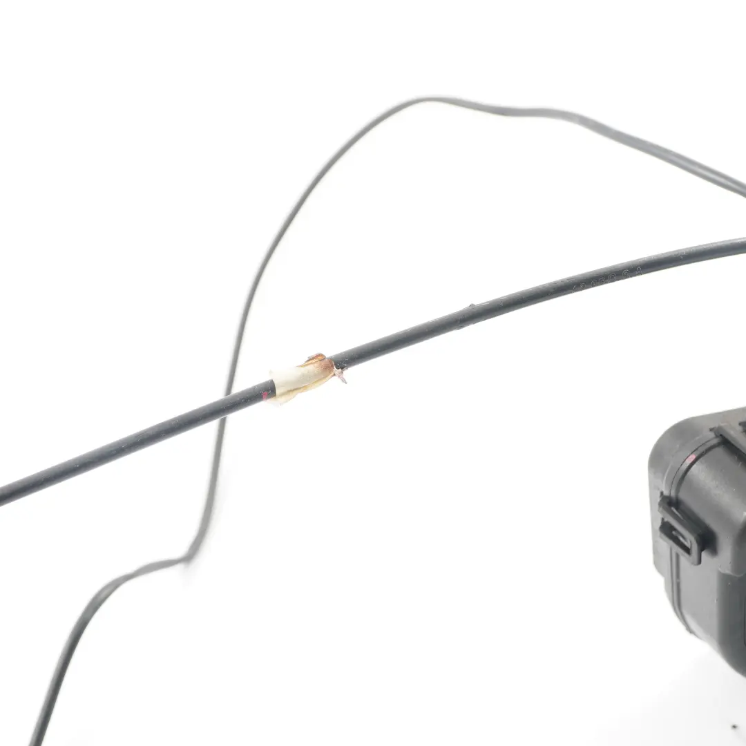 Mercedes W203 Serrure Porte Arrière Gauche Mécanisme Verrouillage - SKU A2037300135-1 - Numéro de pièce A2037300135
