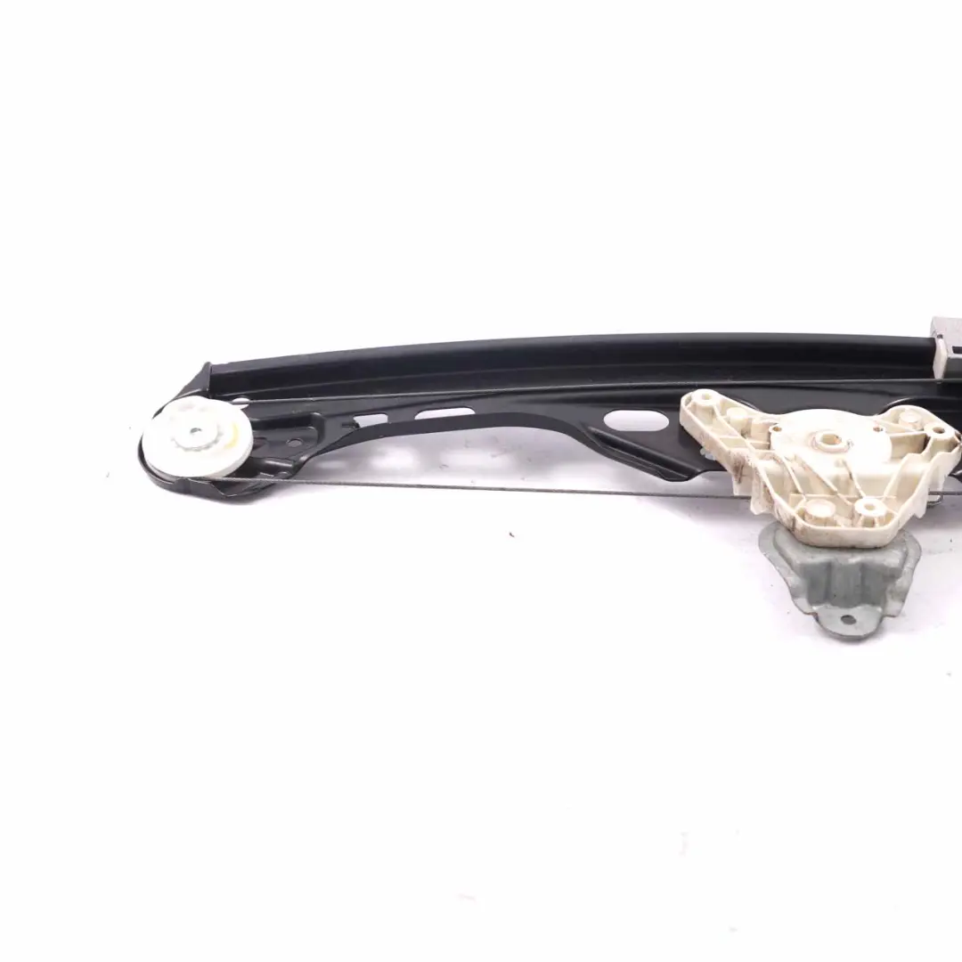 Mercedes W203 Podnośnik Szyby Drzwi Lewy Tył - SKU A2037300346 - Numer Części A2037300346