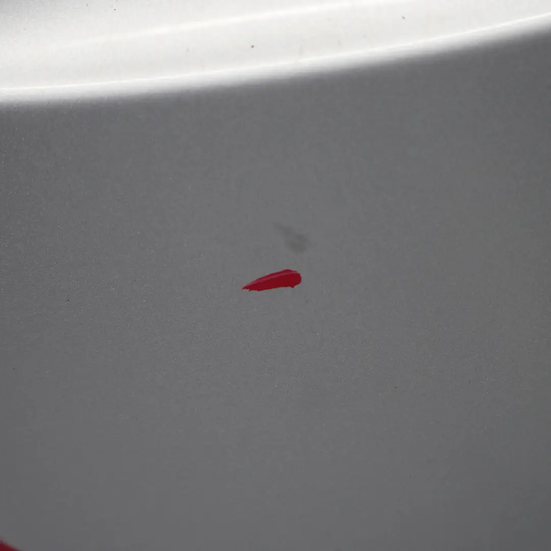 Porta posteriore sinistra Iridium Silver Metallic - 775 per Mercedes W203 con numero di parte A2037300705 Mercedes W203 Porta posteriore sinistra Iridium Silver Metallic - 775 - SKU A2037300705-IRS1 - Numero di parte A2037300705