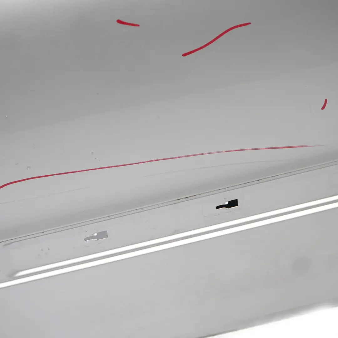 Puerta Trasera Izquierda Berlina Iridium Silver Metallic - 775 para Mercedes W203 con número de pieza A2037300705 Mercedes W203 Puerta Trasera Izquierda Berlina Iridium Silver Metallic - 775 - SKU A2037300705-IRS2 - Número de pieza A2037300705