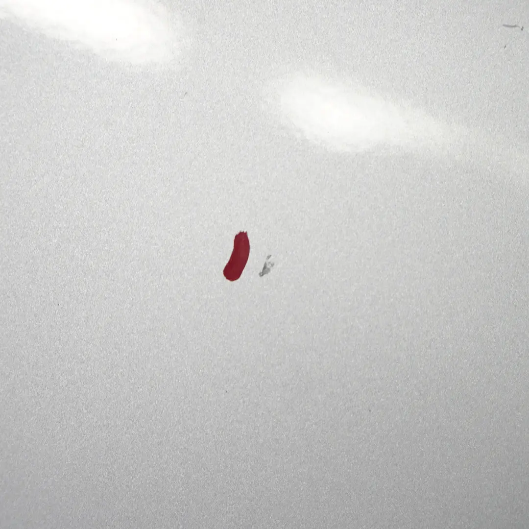 Puerta Trasera Izquierda Iridium Silver Metallic - 775 para Mercedes W203 con número de pieza A2037300705 Mercedes W203 Puerta Trasera Izquierda Iridium Silver Metallic - 775 - SKU A2037300705-IRS - Número de pieza A2037300705